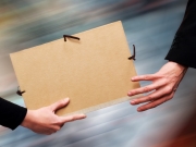 https://www.lemediasocial-emploi.fr/media/cache/articles_thumbnail/uploads/images/articles-small/5ddfde857ad1d_Conseils_Passer le relais.jpeg
